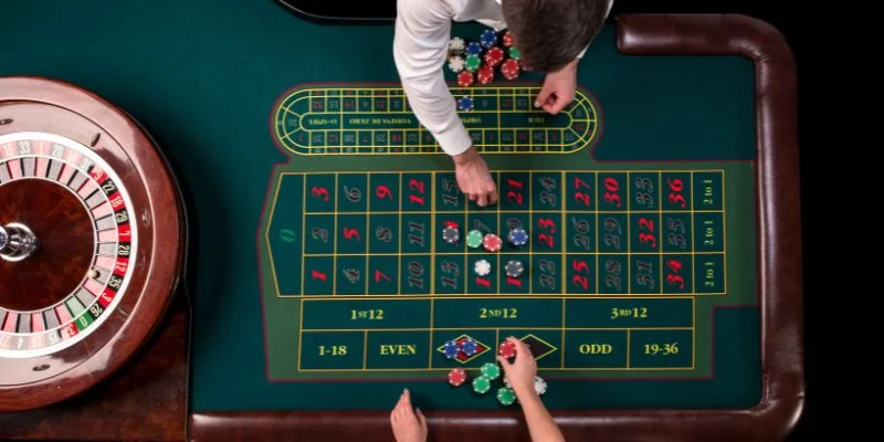 Bàn Roulette có một cấu trúc khá đơn giản nhưng rất độc đáo